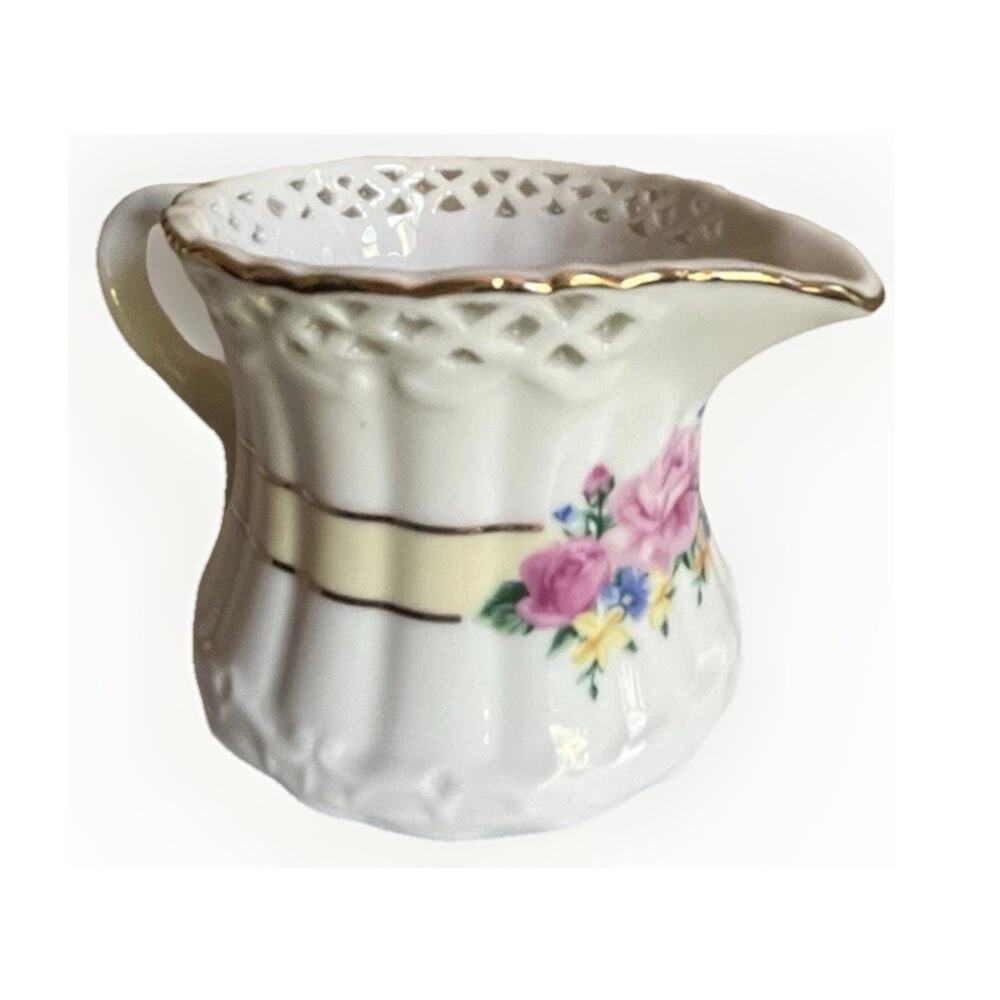 Vintage Weddingstar Floral Porcelain Creamer Scalloped Gold Trim Cottagecore